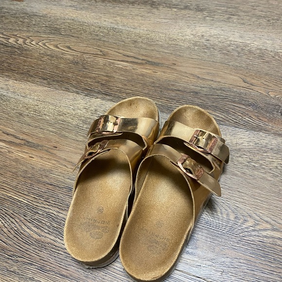 Sandals - Picture 5 of 6